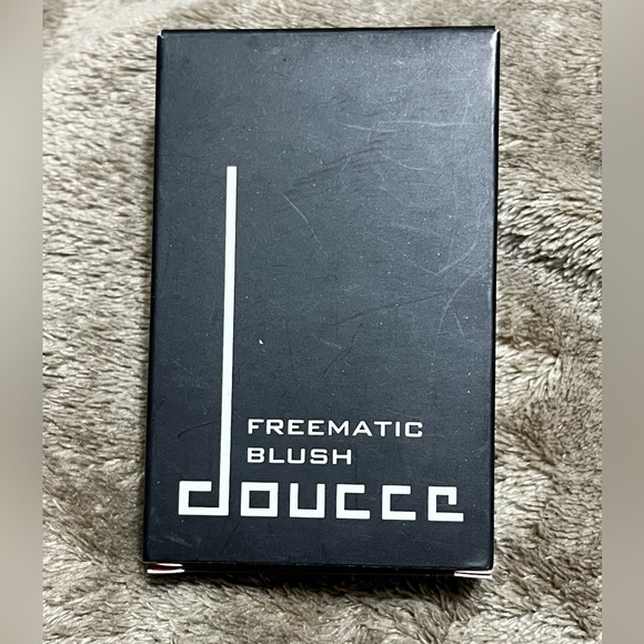 Doucce x Glossybox Freematic Blush Duo Palette One Blush Summer Sunset included - Picture 4 of 6